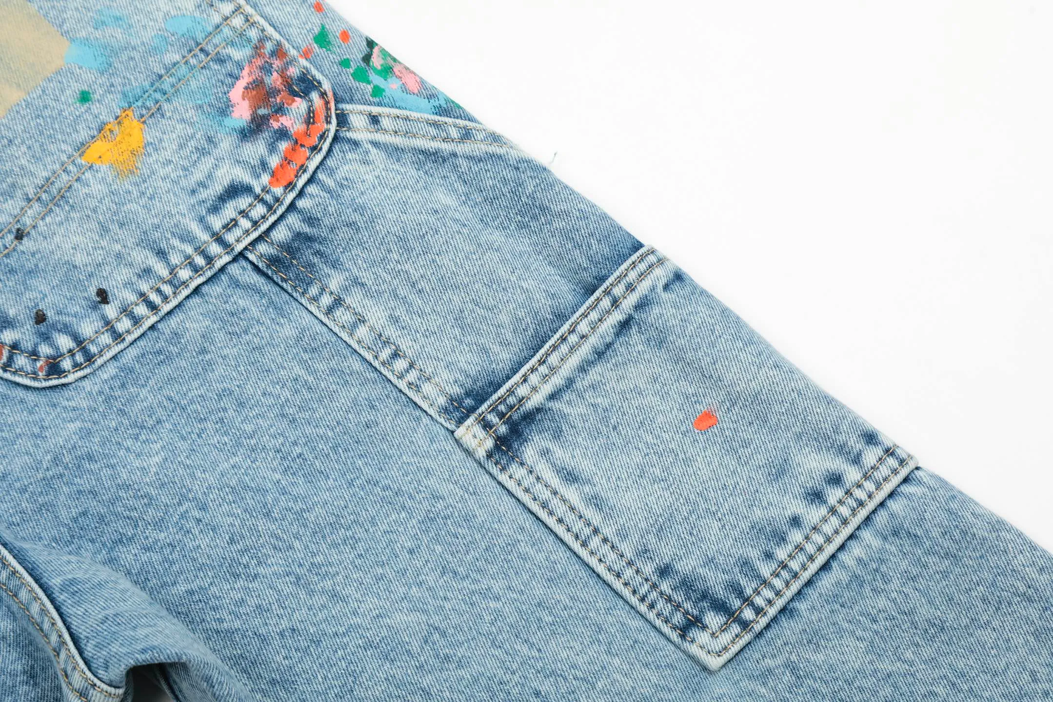 #8163 P250💰 Independent GALLERY DEPT. Vintage splicing loose washed flared jeans - truly restore the ultimate texture of Vintage - original hardware accessories washed and other elevators, QR code analysis are all purchased from the original factory, high degree of restoration, you are welcome to compare the products~ - three-dimensional version loose and comfortable without picking the body shape taller and slimmer factory Seiko original factory quality control same style for men and women can be matched with couples Versatile recommendation Necessary jeans for all seasons -Size: 28 30 32 34 36